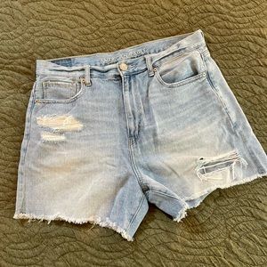 American Eagle Boyfriend Jean Short